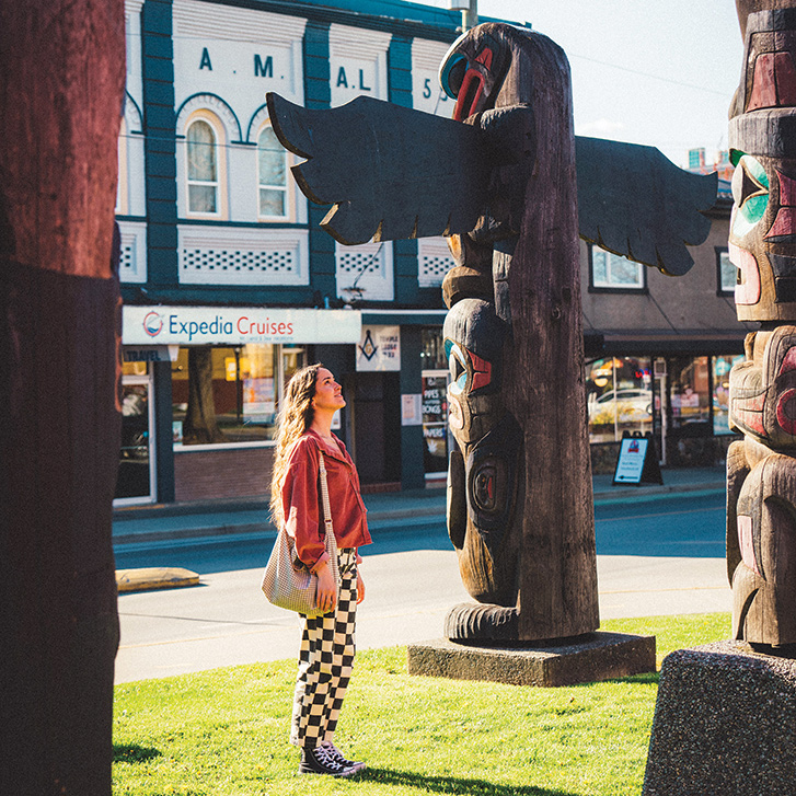 Totems in downtown Duncan