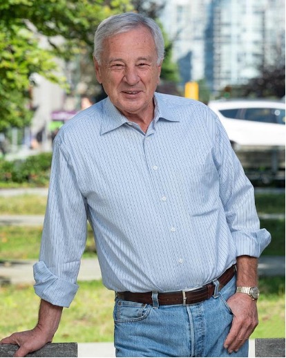 Photo of Bob Gaglardi outside